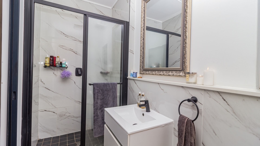 3 Bedroom Property for Sale in Sandown Western Cape